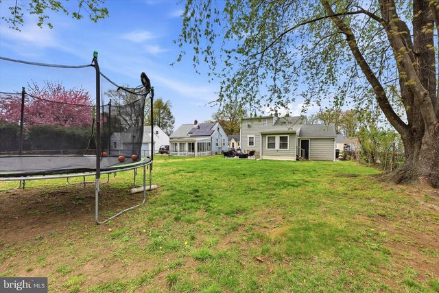 66 E BUCKINGHAM AVE, Mount Ephraim, NJ 08059