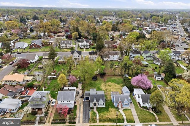 66 E BUCKINGHAM AVE, Mount Ephraim, NJ 08059