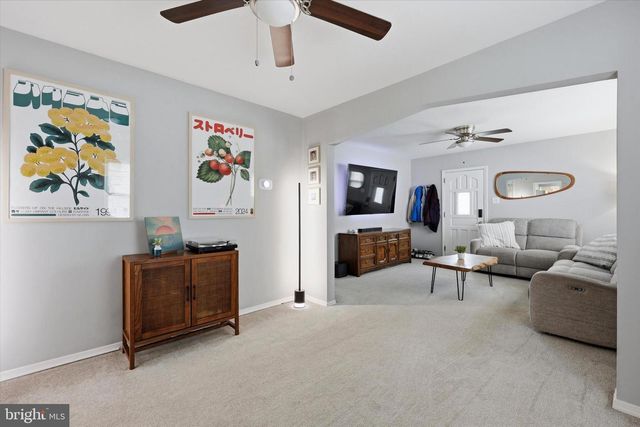 66 E BUCKINGHAM AVE, Mount Ephraim, NJ 08059