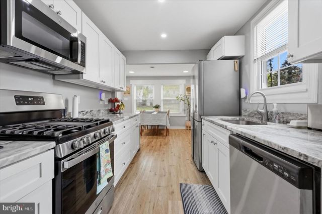 66 E BUCKINGHAM AVE, Mount Ephraim, NJ 08059