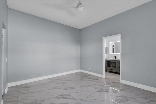 716 Juniper Ln, Weston, FL 33327