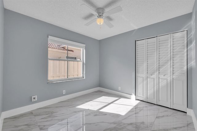 716 Juniper Ln, Weston, FL 33327