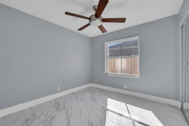 716 Juniper Ln, Weston, FL 33327