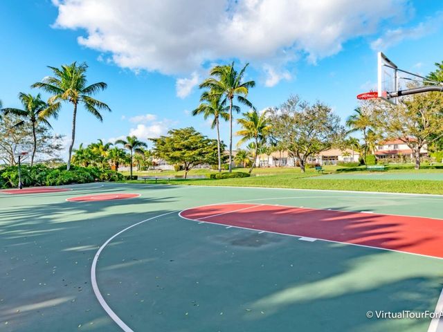 716 Juniper Ln, Weston, FL 33327