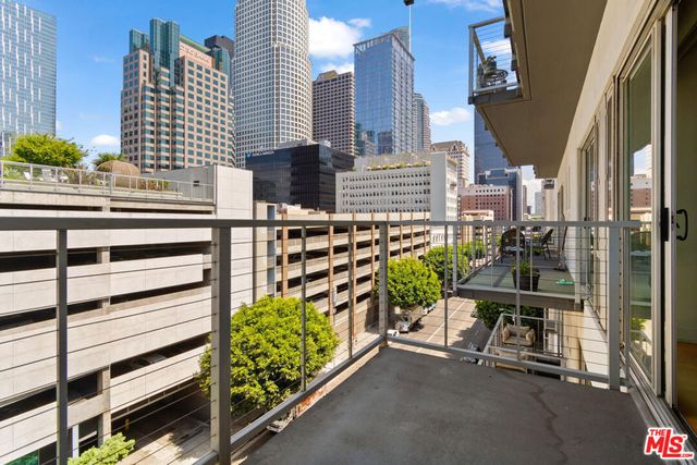 645 W 9th Street 607, Los Angeles, CA 90015