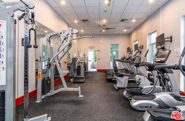 645 W 9th Street 607, Los Angeles, CA 90015