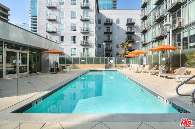 645 W 9th Street 607, Los Angeles, CA 90015