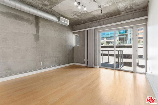 645 W 9th Street 607, Los Angeles, CA 90015