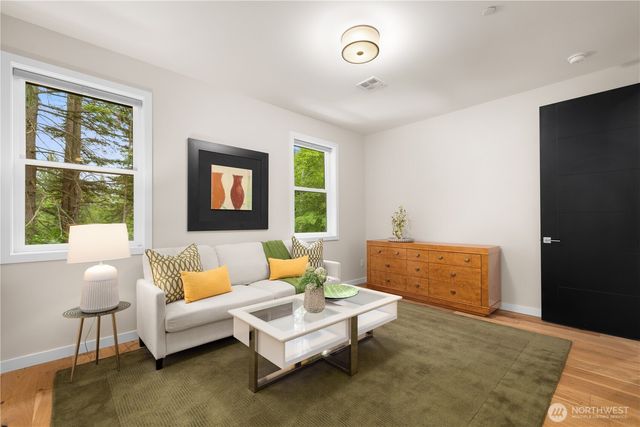 10350 348th Avenue SE, Snoqualmie, WA 98065