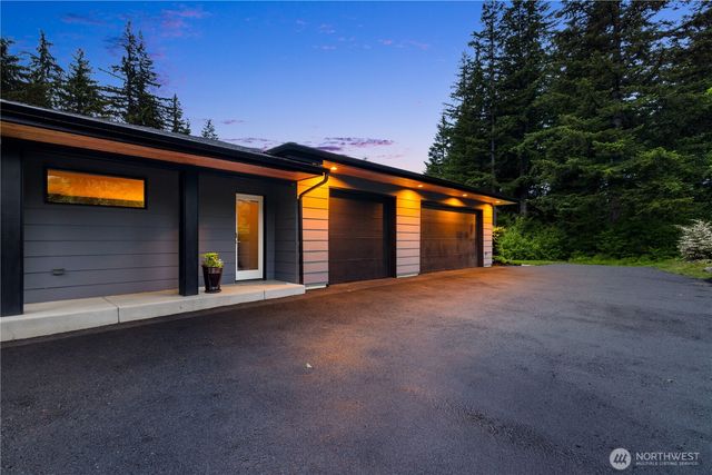 10350 348th Avenue SE, Snoqualmie, WA 98065