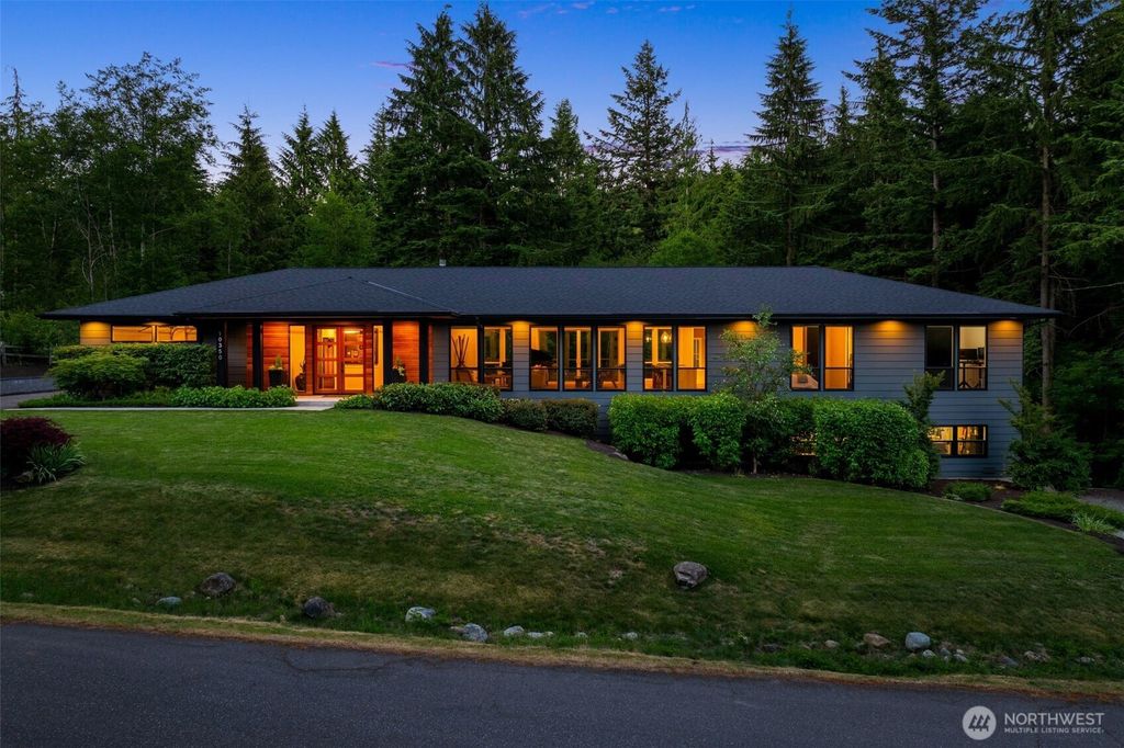 10350 348th Avenue SE, Snoqualmie, WA 98065