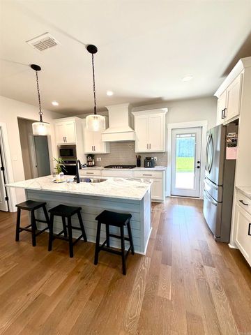 2537 Kara Lane, Bryant, AR 72019