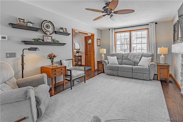 293 Pine Street, Lockport City, NY 14094