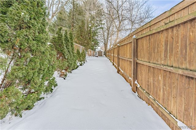 293 Pine Street, Lockport City, NY 14094