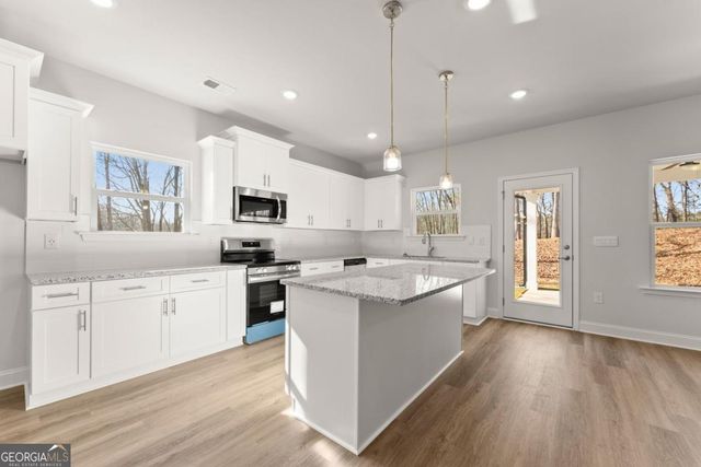 181 Blackberry Court, Pendergrass, GA 30567