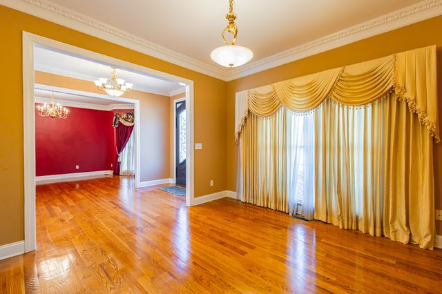 114 Courtside Ln, Tullahoma, TN 37388