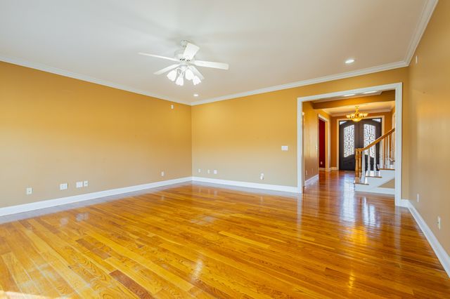 114 Courtside Ln, Tullahoma, TN 37388