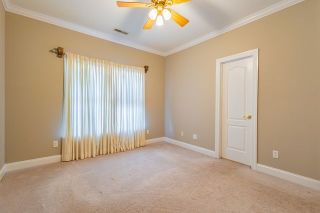 114 Courtside Ln, Tullahoma, TN 37388