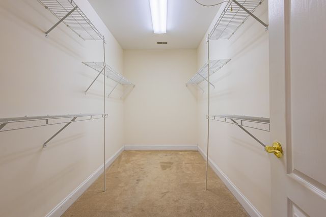 114 Courtside Ln, Tullahoma, TN 37388