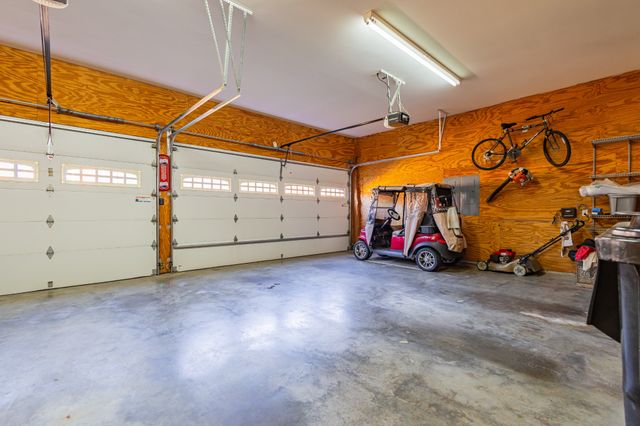 114 Courtside Ln, Tullahoma, TN 37388