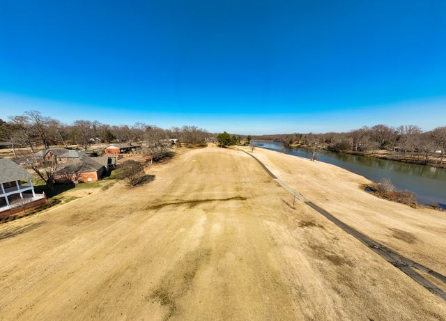 114 Courtside Ln, Tullahoma, TN 37388