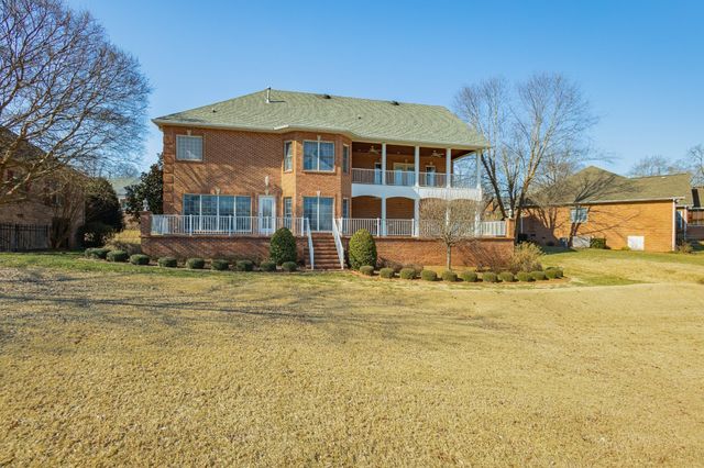 114 Courtside Ln, Tullahoma, TN 37388