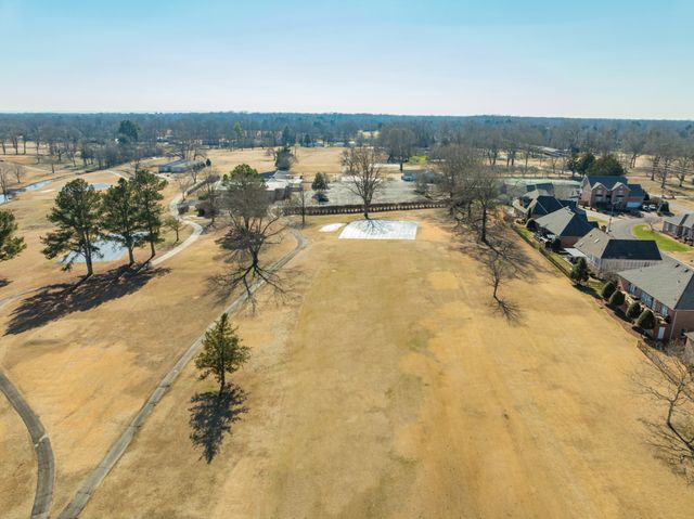 114 Courtside Ln, Tullahoma, TN 37388