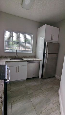 2361 NW 96th Terrace 18 G, Pembroke Pines, FL 33024