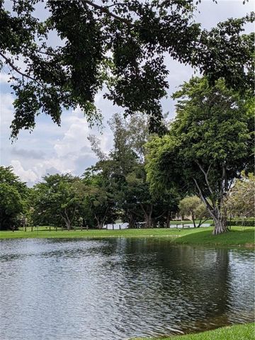 2361 NW 96th Terrace 18 G, Pembroke Pines, FL 33024