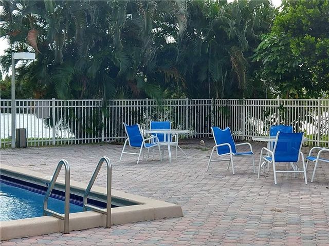 2361 NW 96th Terrace 18 G, Pembroke Pines, FL 33024