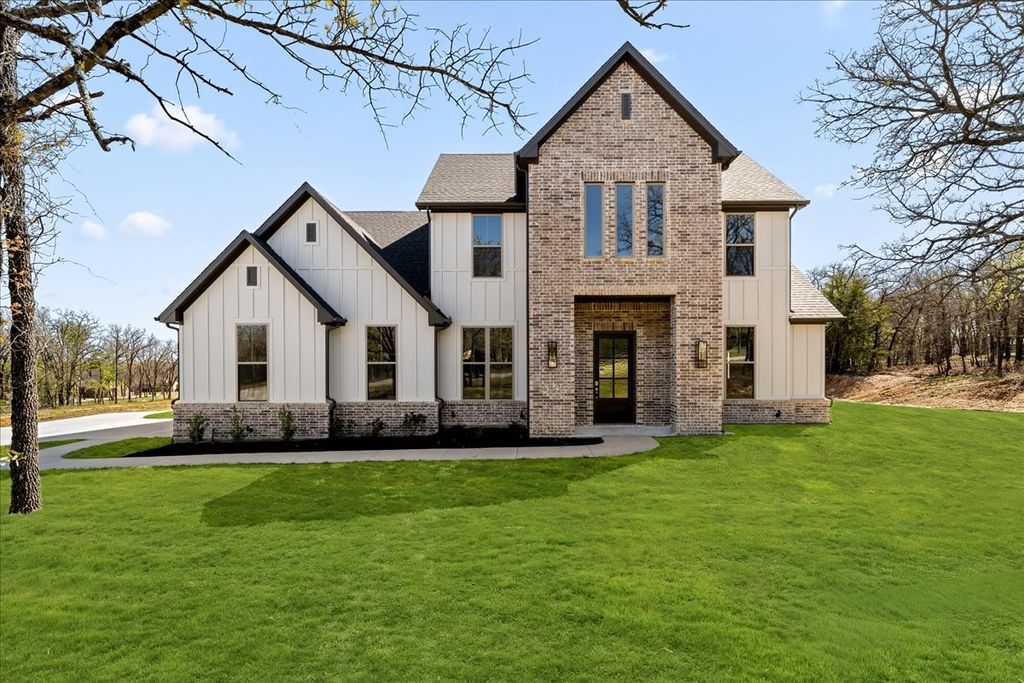 131 Spring Valley Road, Paradise, TX 76073