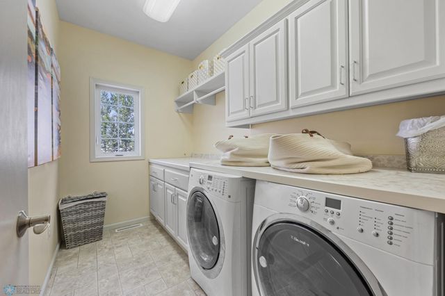 215 51st Avenue E, West Fargo, ND 58078