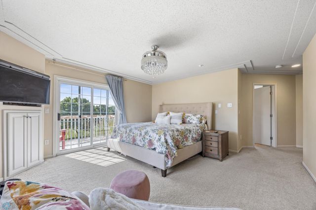 215 51st Avenue E, West Fargo, ND 58078