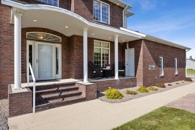 215 51st Avenue E, West Fargo, ND 58078