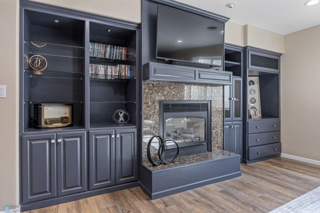 215 51st Avenue E, West Fargo, ND 58078