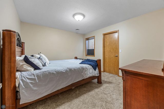 215 51st Avenue E, West Fargo, ND 58078
