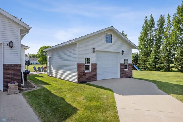 215 51st Avenue E, West Fargo, ND 58078