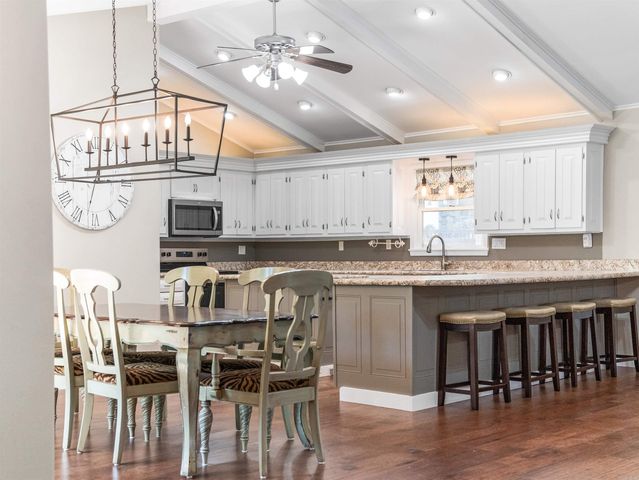 10 Guadalajara Lane, Hot Springs Village, AR 71909