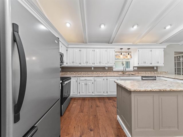 10 Guadalajara Lane, Hot Springs Village, AR 71909