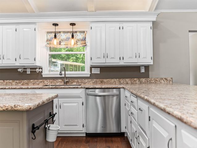 10 Guadalajara Lane, Hot Springs Village, AR 71909