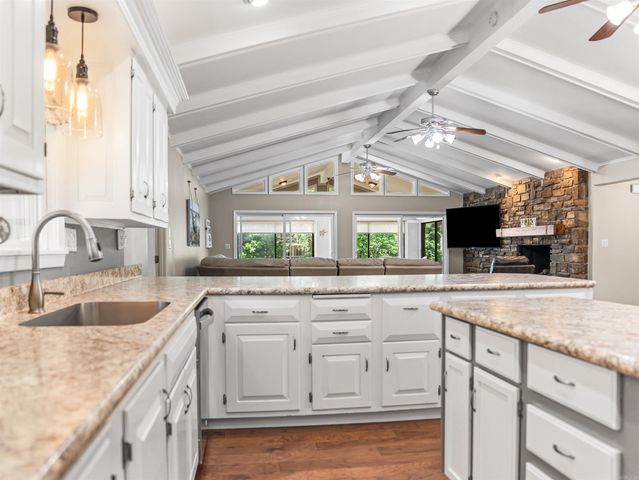 10 Guadalajara Lane, Hot Springs Village, AR 71909