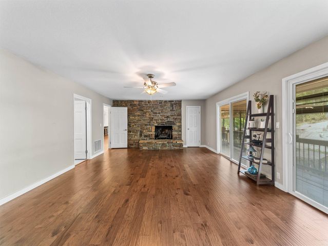 10 Guadalajara Lane, Hot Springs Village, AR 71909