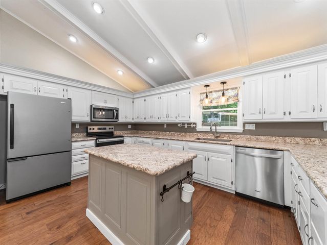 10 Guadalajara Lane, Hot Springs Village, AR 71909