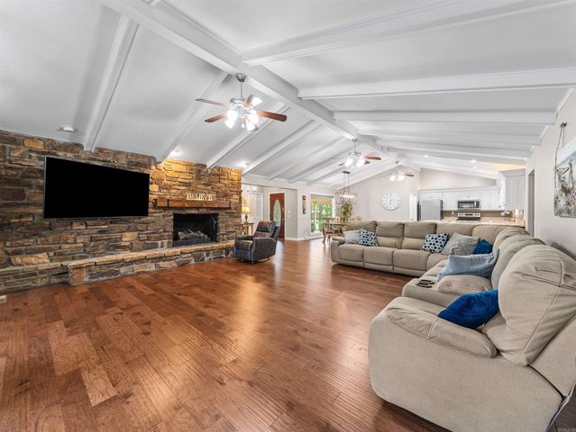 10 Guadalajara Lane, Hot Springs Village, AR 71909