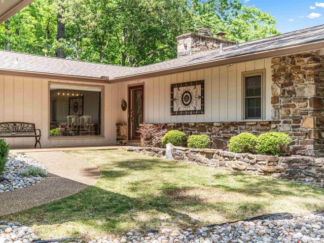 10 Guadalajara Lane, Hot Springs Village, AR 71909