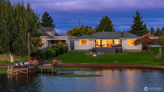 15413 11th Avenue SW, Burien, WA 98166