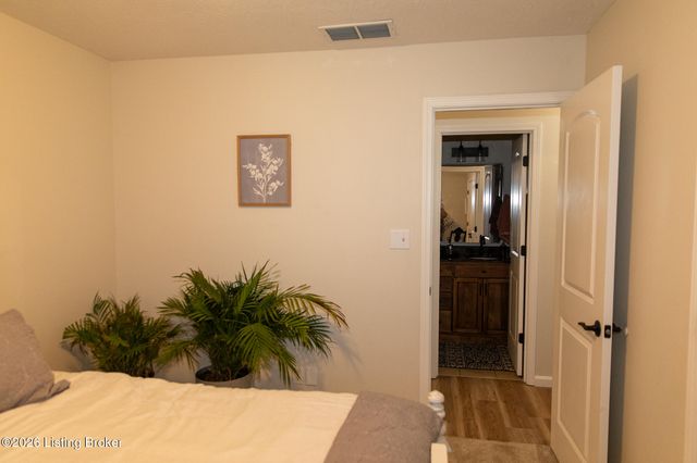 6303 Caleigh Dr, Charlestown, IN 47111