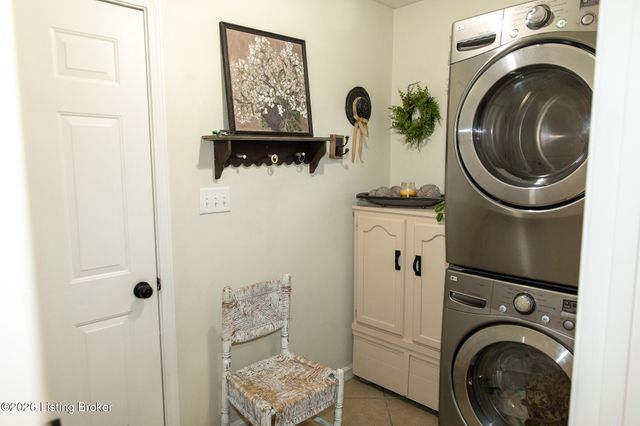 6303 Caleigh Dr, Charlestown, IN 47111