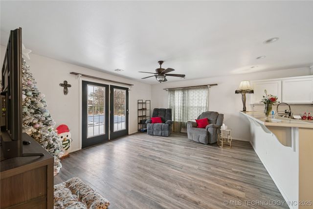 4562 W 95th Street N, Porter, OK 74454