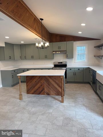 19452 GARRETTS MILL RD, Knoxville, MD 21758